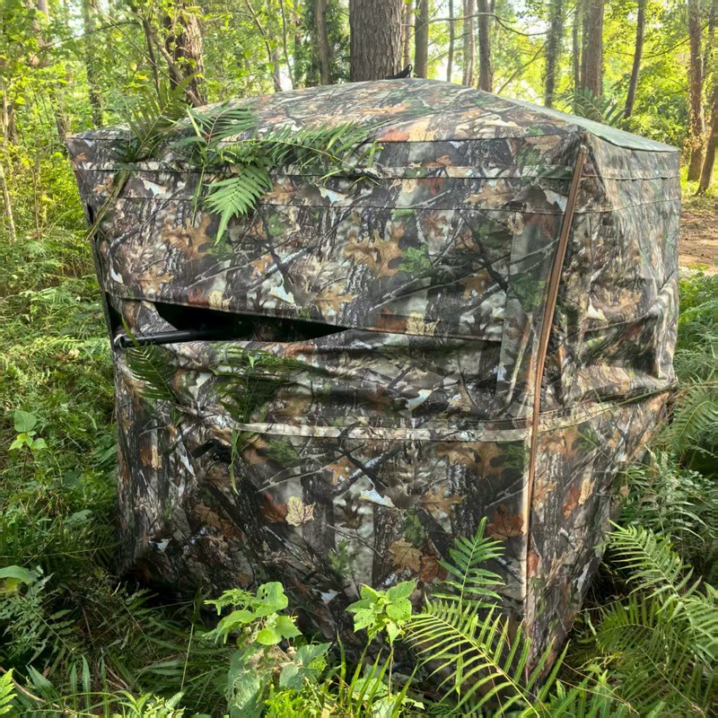 Hunting And Camping In Forest - Tente de camping camouflage extérieure à